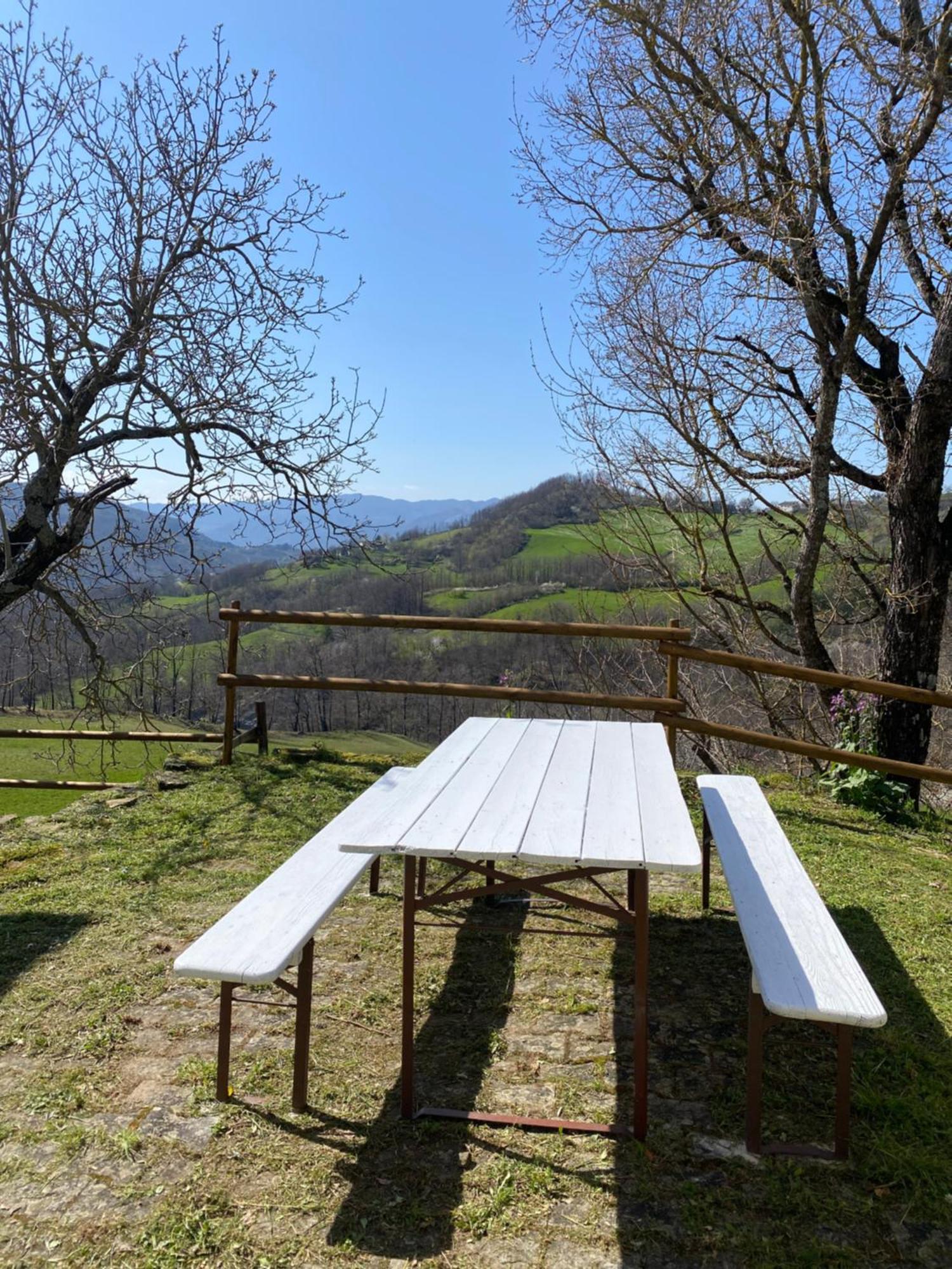 La Lupa E L'Orso Bed & Breakfast Berceto Exterior photo